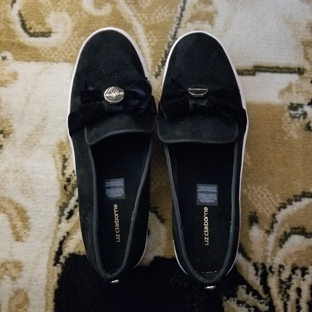 FINAL SALE Liz Claiborne Bow Flats